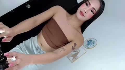 Snapshot of miss_azumix chatting on 05/09/26, 02:44 AZUMI online show from 05/09/26, 02:44