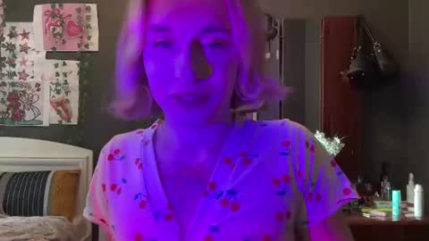 Snapshot of miss_barbie1 chatting on 06/21/26, 03:58 Anya online show from 06/21/26, 03:58