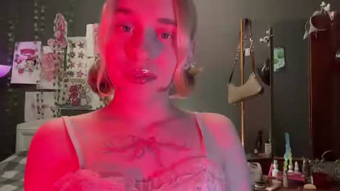 Snapshot of miss_barbie1 chatting on 07/17/26, 10:25 Anya online show from 07/17/26, 10:25