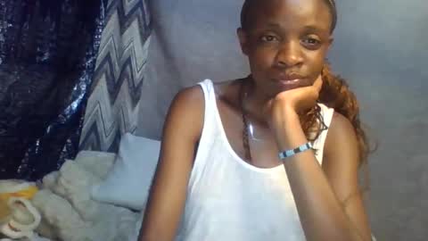 miss_belllo online show from 02/03/25, 12:36