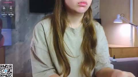 Snapshot of miss_bubbles chatting on 11/04/25, 12:32 Sandy online show from 11/04/25, 12:32