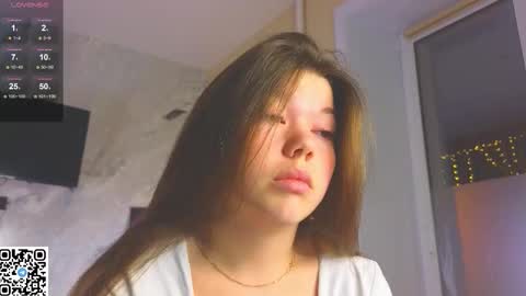 Snapshot of miss_bubbles chatting on 11/17/25, 12:38 Sandy online show from 11/17/25, 12:38