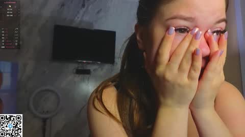 Snapshot of miss_bubbles chatting on 11/29/25, 12:35 Sandy online show from 11/29/25, 12:35