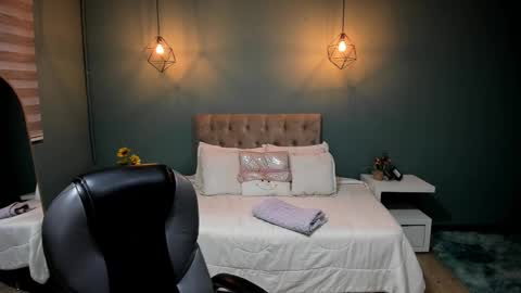 Cataleya online show from 11/25/25, 11:32