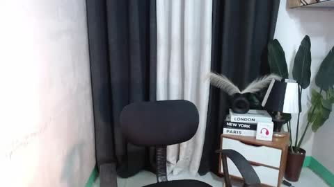 Snapshot of miss_catherinex chatting on 06/01/26, 01:46 miss_catherinex online show from 06/01/26, 01:46