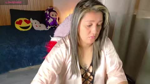 Snapshot of miss_chantal chatting on 08/05/26, 07:38 miss_chantal online show from 08/05/26, 07:38