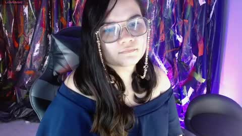 Snapshot of miss_cherryy_ chatting on 05/27/26, 01:19 CHARLOTTE online show from 05/27/26, 01:19