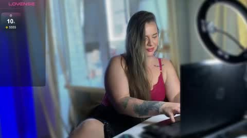 Snapshot of miss_christine_ chatting on 06/04/26, 04:29 Miss Christine online show from 06/04/26, 04:29