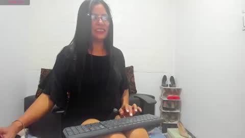 Snapshot of miss_clarepocahose chatting on 06/12/26, 03:27 Clare PocaHose online show from 06/12/26, 03:27