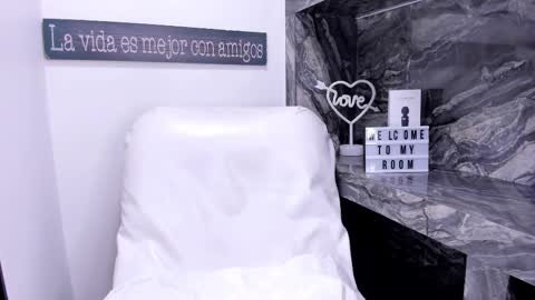 Danika online show from 02/15/25, 11:06