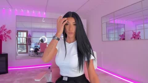 Snapshot of miss_diamond__ chatting on 04/01/26, 07:31 miss_diamond__ online show from 04/01/26, 07:31