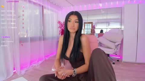 Snapshot of miss_diamond__ chatting on 04/18/26, 07:23 miss_diamond__ online show from 04/18/26, 07:23