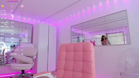 Snapshot of miss_diamond__ chatting on 04/19/26, 08:13 miss_diamond__ online show from 04/19/26, 08:13