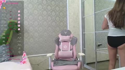 Snapshot of miss_divora chatting on 10/12/25, 09:08 miss_divora online show from 10/12/25, 09:08