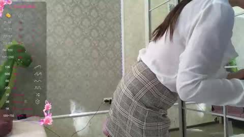 Snapshot of miss_divora chatting on 10/22/25, 09:31 miss_divora online show from 10/22/25, 09:31