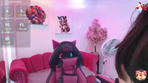 Melanie online show from 12/17/25, 12:33