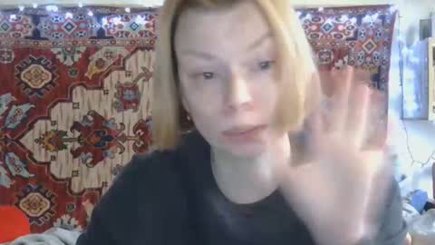 Snapshot of miss_elistia_ chatting on 04/22/26, 11:12 Elis online show from 04/22/26, 11:12