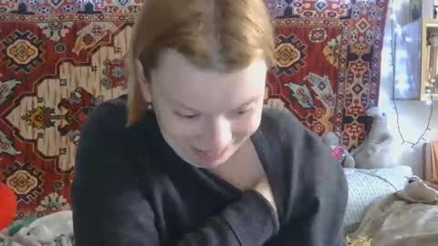 Snapshot of miss_elistia_ chatting on 04/30/26, 11:05 Elis online show from 04/30/26, 11:05
