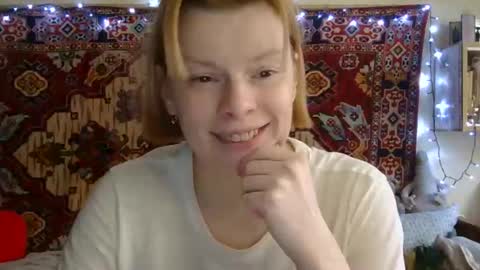 Snapshot of miss_elistia_ chatting on 06/02/26, 10:50 Elis online show from 06/02/26, 10:50