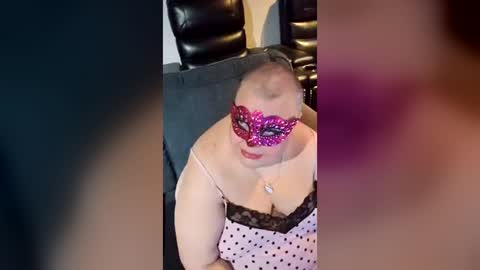 Snapshot of miss_ella_rose chatting on 06/24/26, 05:17 miss_ella_rose online show from 06/24/26, 05:17