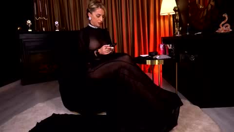 Snapshot of miss_ema_divine chatting on 09/21/25, 03:13 Miss Ema Devine online show from 09/21/25, 03:13