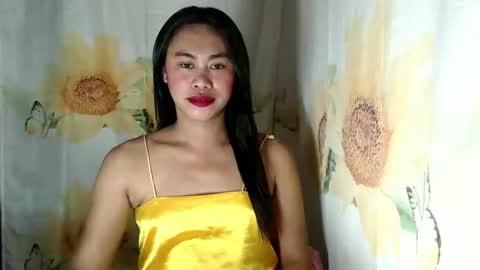 Snapshot of miss_eva2025 chatting on 05/22/26, 10:43 Eva online show from 05/22/26, 10:43