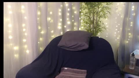 Snapshot of miss_eva_xxx chatting on 04/05/26, 03:36 Miss EVA Email misseva123xxx online show from 04/05/26, 03:36