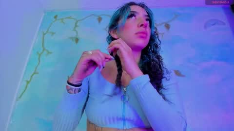 Snapshot of miss_evans_ chatting on 10/31/25, 06:58 miss_evans_ online show from 10/31/25, 06:58