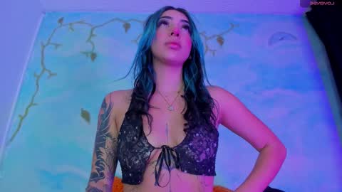 Snapshot of miss_evans_ chatting on 11/10/25, 06:01 miss_evans_ online show from 11/10/25, 06:01