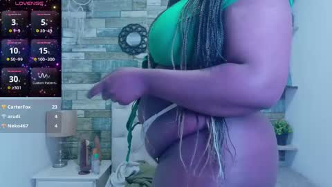 Snapshot of miss_evans_ chatting on 04/20/26, 01:03 miss_evans_ online show from 04/20/26, 01:03