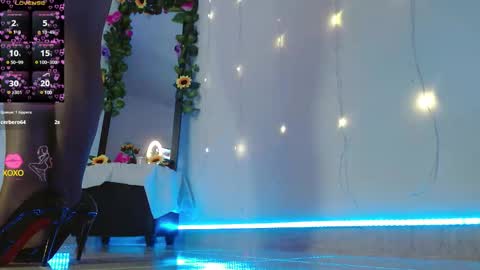 Snapshot of miss_evoleth2 chatting on 12/15/24, 11:09 Miss Evoleth online show from 12/15/24, 11:09