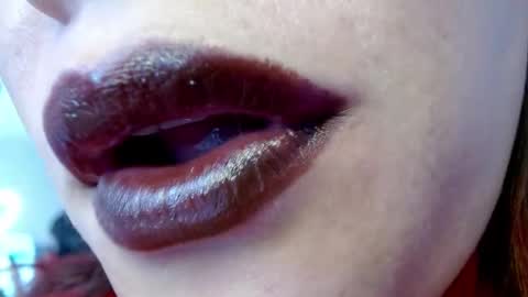 Snapshot of miss_evoleth2 chatting on 12/27/24, 01:28 Miss Evoleth online show from 12/27/24, 01:28