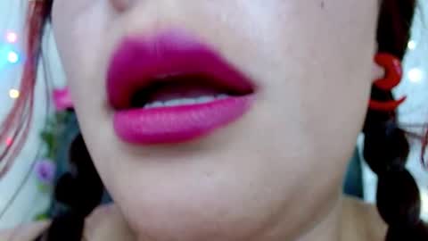 Snapshot of miss_evoleth2 chatting on 01/24/25, 07:39 Miss Evoleth online show from 01/24/25, 07:39