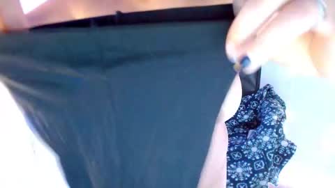 Snapshot of miss_evoleth2 chatting on 01/28/25, 01:50 Miss Evoleth online show from 01/28/25, 01:50