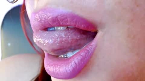 Snapshot of miss_evoleth2 chatting on 01/28/25, 08:04 Miss Evoleth online show from 01/28/25, 08:04