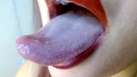 Snapshot of miss_evoleth2 chatting on 02/04/25, 04:37 Miss Evoleth online show from 02/04/25, 04:37