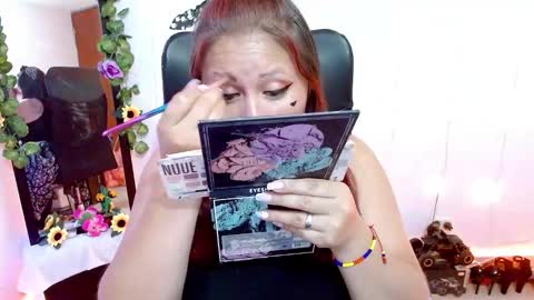 Snapshot of miss_evoleth2 chatting on 02/11/25, 12:17 Miss Evoleth online show from 02/11/25, 12:17