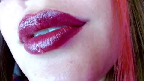 Snapshot of miss_evoleth2 chatting on 02/14/25, 04:37 Miss Evoleth online show from 02/14/25, 04:37