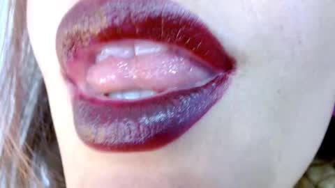 Snapshot of miss_evoleth2 chatting on 09/11/25, 03:45 Miss Evoleth online show from 09/11/25, 03:45