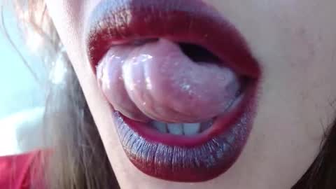 Snapshot of miss_evoleth2 chatting on 10/16/25, 07:37 Miss Evoleth online show from 10/16/25, 07:37