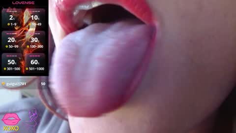 Snapshot of miss_evoleth2 chatting on 10/29/25, 06:20 Miss Evoleth online show from 10/29/25, 06:20