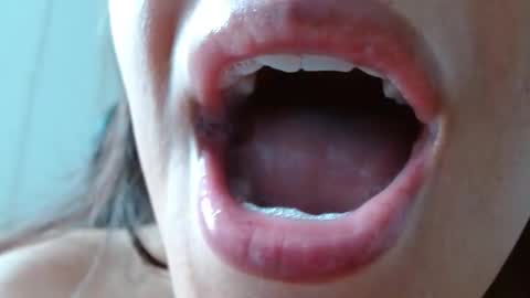 Snapshot of miss_evoleth2 chatting on 11/26/25, 03:46 Miss Evoleth online show from 11/26/25, 03:46