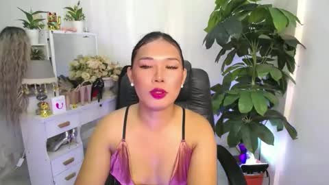 Snapshot of miss_fhakarat chatting on 10/19/25, 05:57 miss_fhakarat online show from 10/19/25, 05:57