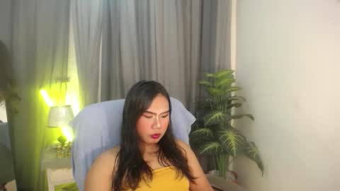 Snapshot of miss_fhakarat chatting on 11/10/25, 12:42 miss_fhakarat online show from 11/10/25, 12:42