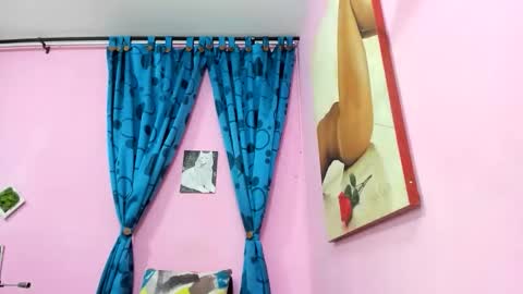 Snapshot of miss_flora chatting on 03/14/26, 10:48 Monica Patricia online show from 03/14/26, 10:48