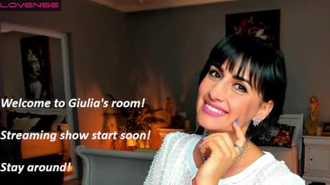 Snapshot of miss_giulia chatting on 03/25/26, 03:12 Miss Giulia online show from 03/25/26, 03:12