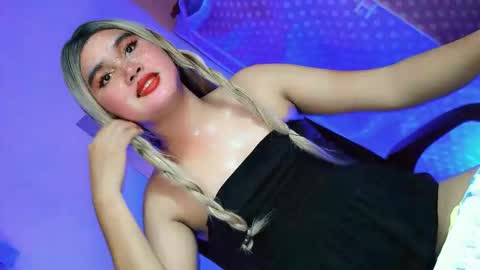 Snapshot of miss_horny139736 chatting on 05/12/26, 05:26 miss_horny139736 online show from 05/12/26, 05:26