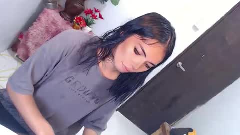 Snapshot of miss_juliex chatting on 04/05/26, 02:09 julie online show from 04/05/26, 02:09