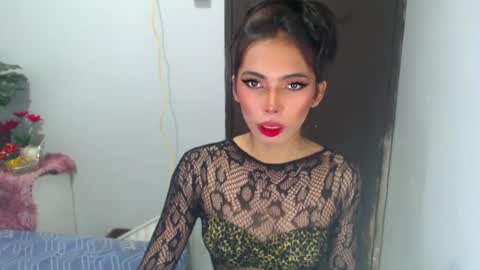 Snapshot of miss_juliex chatting on 06/16/26, 09:23 julie online show from 06/16/26, 09:23