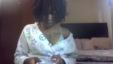 Miss Kiarrafit online show from 10/14/25, 08:04